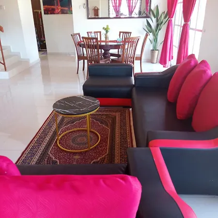 Orkid Camelia Homestay 4 Bedrooms Fully Aircond - Near Drawbridge,Mayang Mall,Ktcc,Pasar Payang Kuala Terengganu Exterior photo