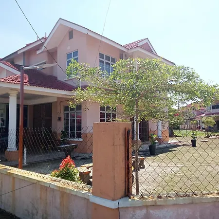 Orkid Camelia Homestay 4 Bedrooms Fully Aircond - Near Drawbridge,Mayang Mall,Ktcc,Pasar Payang Kuala Terengganu Exterior photo
