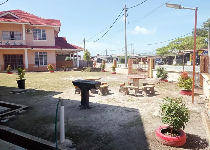 Orkid Camelia Homestay 4 Bedrooms Fully Aircond - Near Drawbridge,Mayang Mall,Ktcc,Pasar Payang