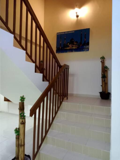 Orkid Camelia 4 Bedrooms Fully Aircond - Near Drawbridge,mayang Mall,ktcc,pasar Payang Kuala Terengganu