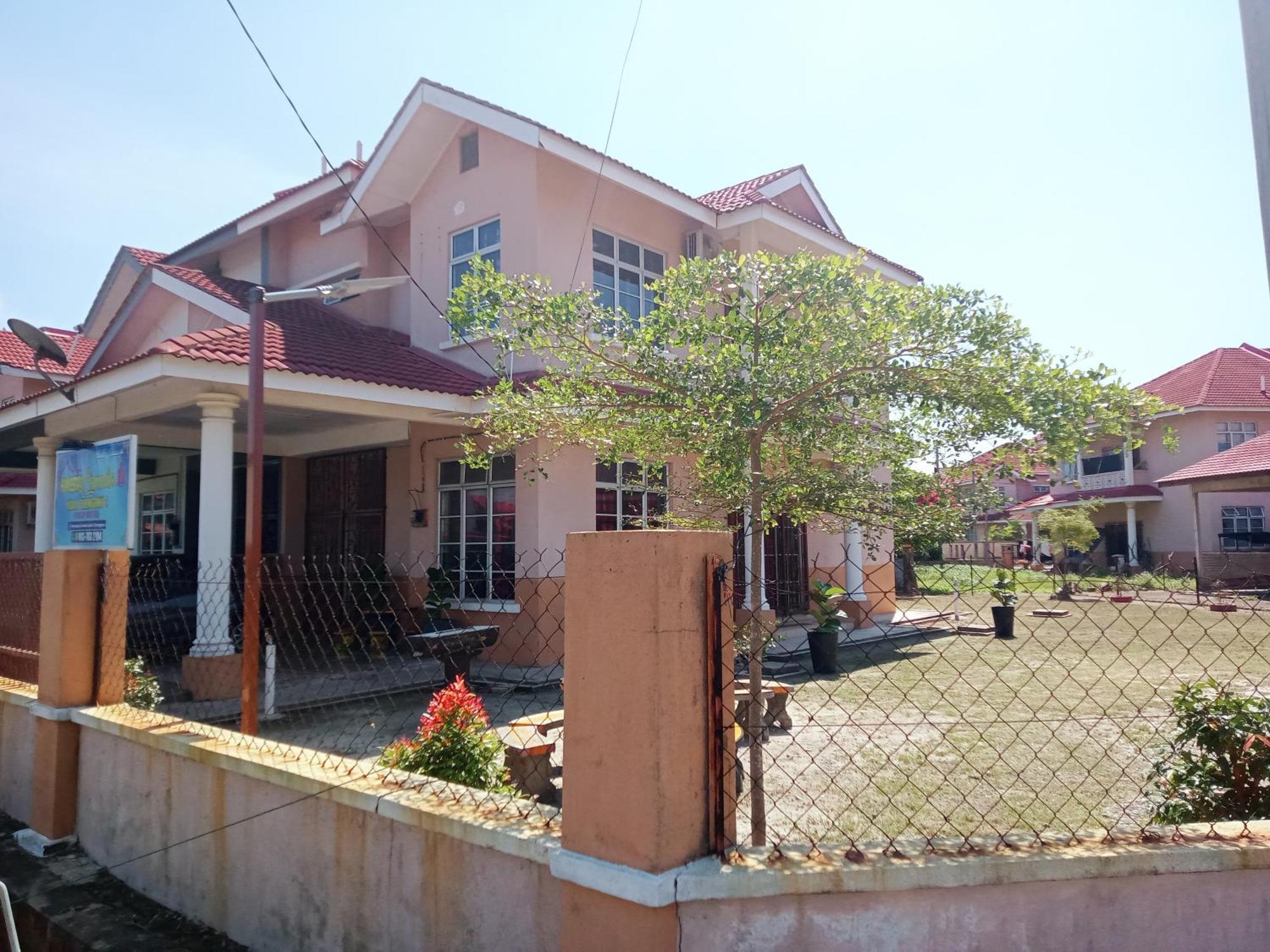 Orkid Camelia 4 Bedrooms Fully Aircond - Near Drawbridge,mayang Mall,ktcc,pasar Payang Holiday home